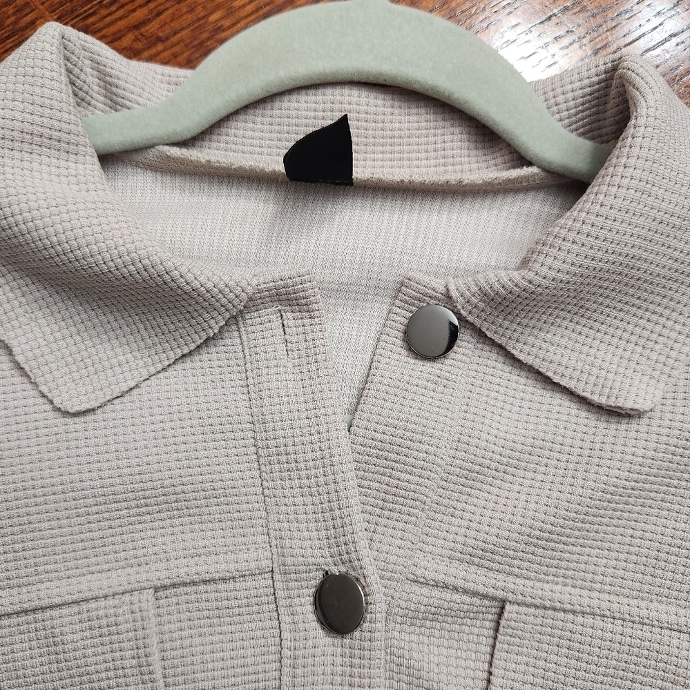 3/$25 Shein Shacket waffle raw hem neutral beige boxy shirt jacket size XS - Picture 9 of 15